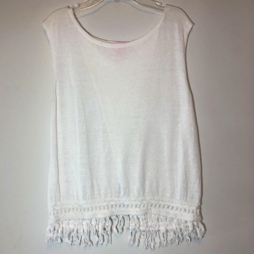 Lilly Pulitzer white tank top. Women’s size medium.